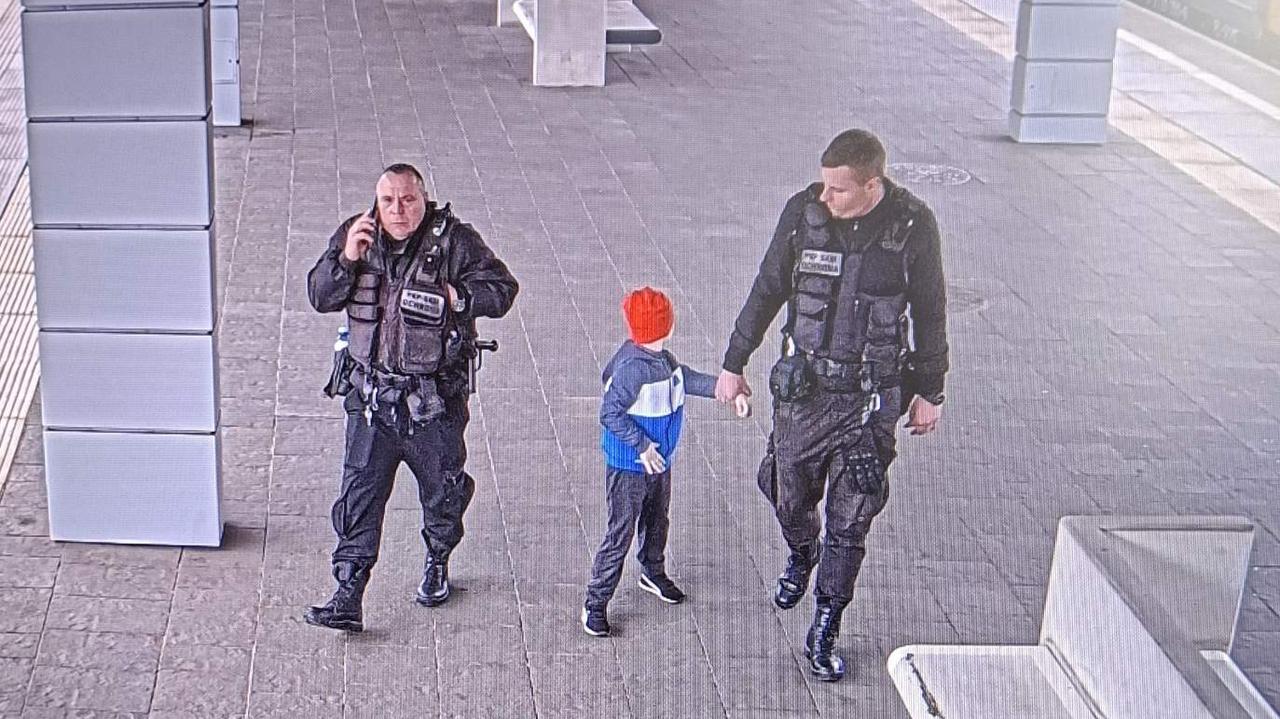 Pięciolatek sam wyszedł z przedszkola. Znaleźli go w pociągu