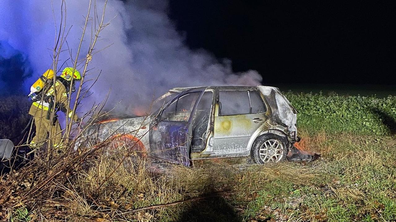 Pijany za kierownicą. Najpierw dachował, potem auto stanęło w płomieniach