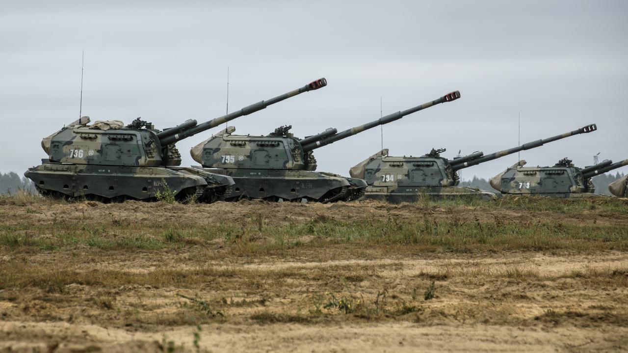 Rosja rozbudowuje bazy przy granicy z NATO