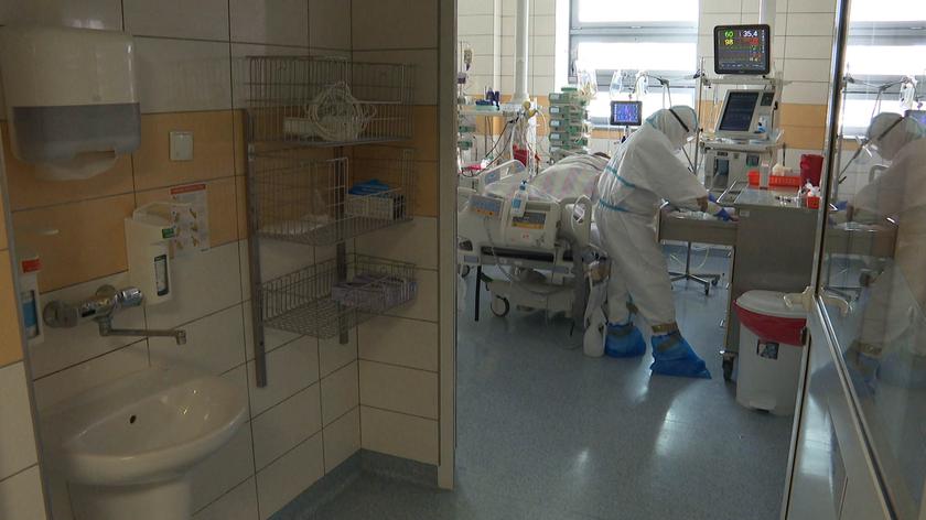 Dyrektor szpitala miejskiego w Częstochowie pyta personel o szczepienia