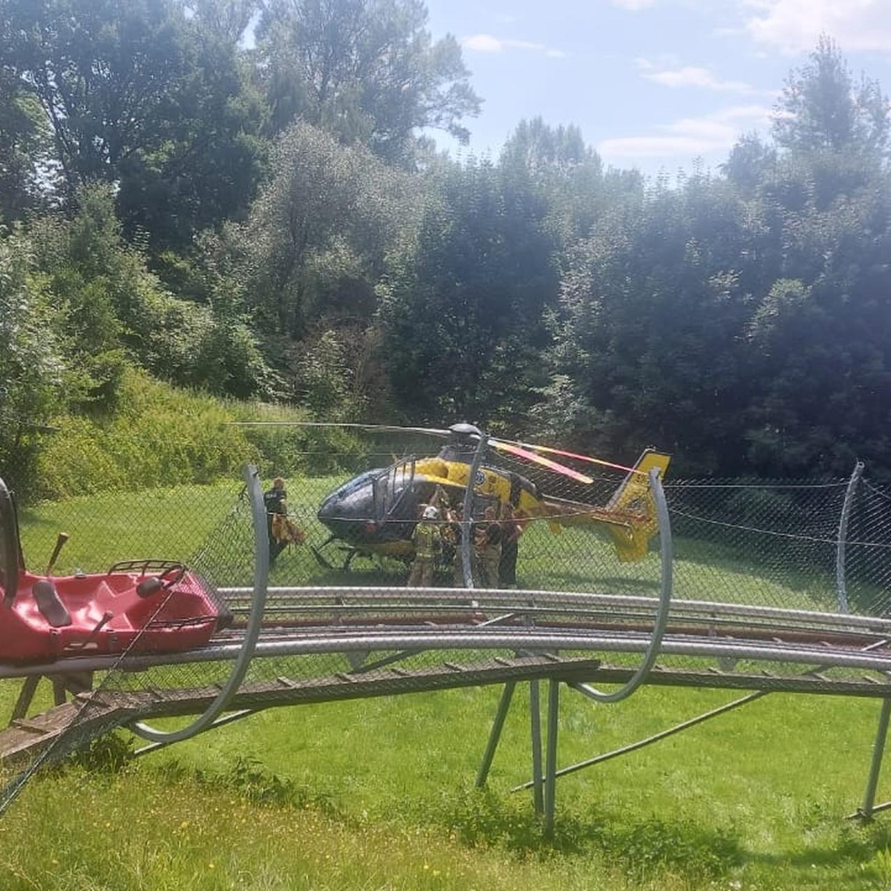 G ra wi tej Anny. Wypadek na zje d alni grawitacyjnej. Dw ch