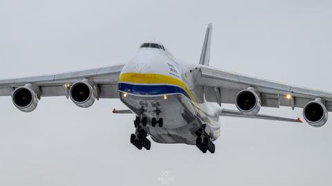 Największy samolot transportowy wylądował na łódzkim lotnisku