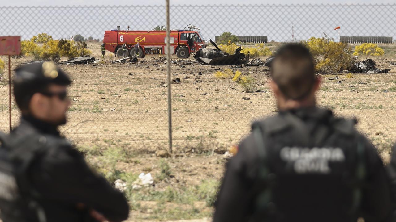 España.  Un avión de combate F-18 se estrella en la Base Aérea de Zaragoza