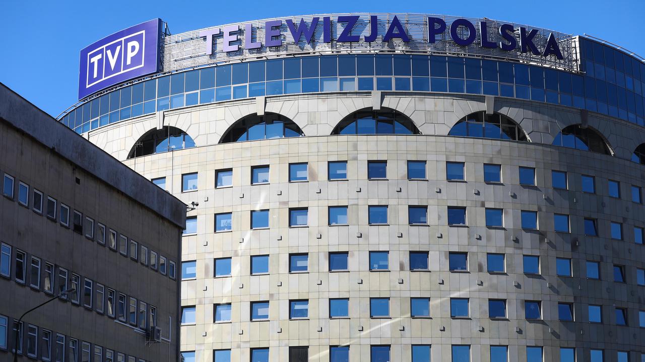 Rządowe media ujawniły informacje o ofierze pedofila. TVP próbuje zrzucać odpowiedzialność na posła PO