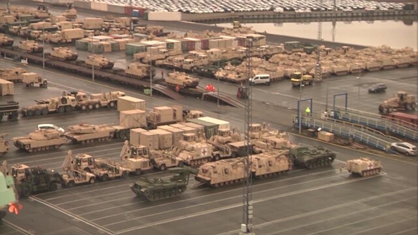 Uzbrojenie amerykańskiej brygady wyładowywane w Bremerhaven