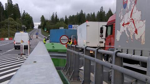 Tymczasowo wprowadzono kontrole na granicy ze Słowacją. Relacja reportera TVN24