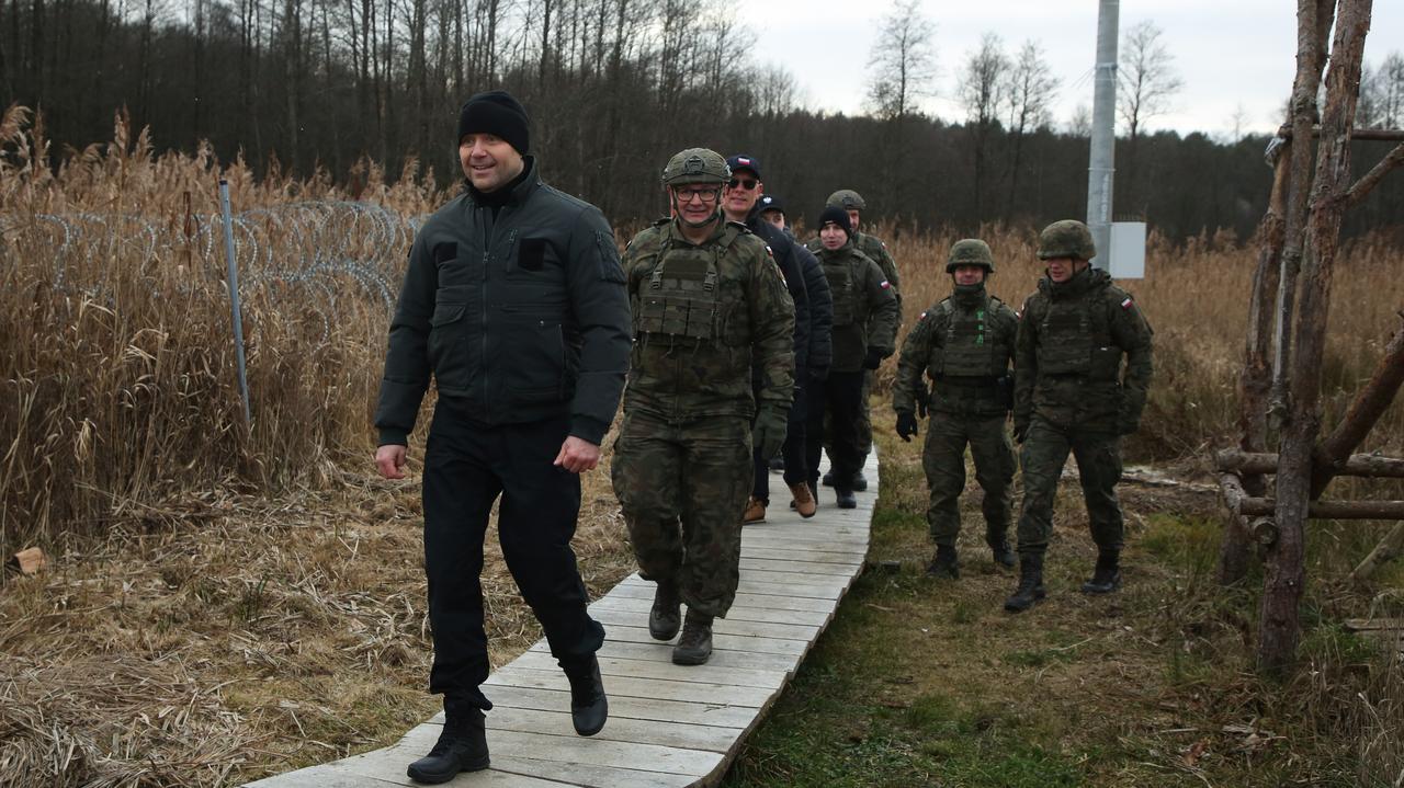 Nawrocki spotkał się z żołnierzami na granicy