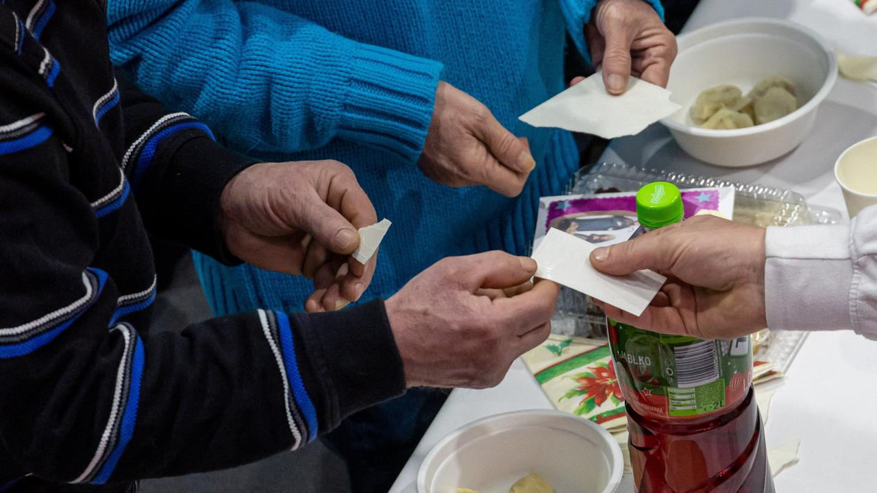 Organizacja religijna i nielegalna sprzedaż. Pierwsze zatrzymania w Polsce