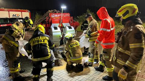 Strażacy, ratownicy, policjanci i żołnierze razem wobec żywiołu. Stawiają czoła nie tylko wielkiej wodzie