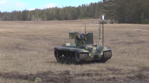 Rosyjski robot Nierichta podczas ćwiczeń obrony bazy