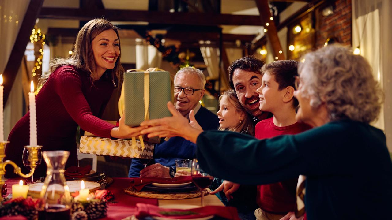 Święta bez kłótni. Jak uniknąć rodzinnych napięć przy stole?