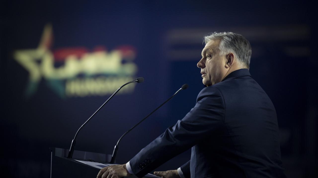 "Orban jest ostatnią osobą, z którą jakikolwiek polski polityk powinien się fotografować"