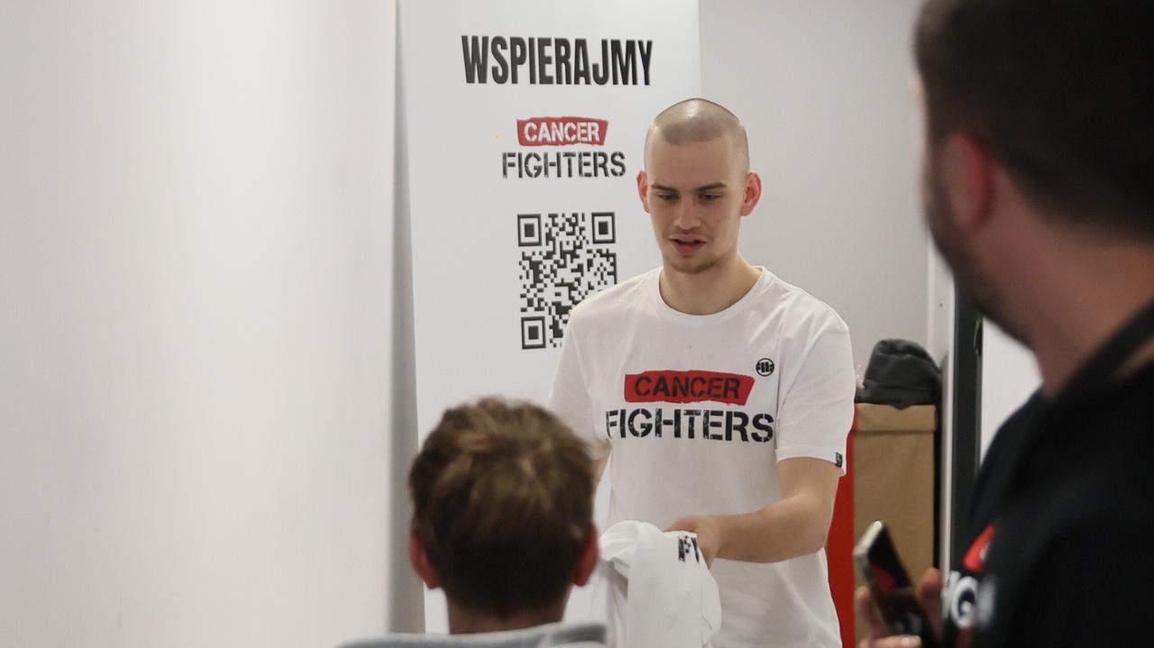 Oświadczenie po zbiórce, zarzut dla napastnika, prokuratura sprawdzi firmę ZEN.COM