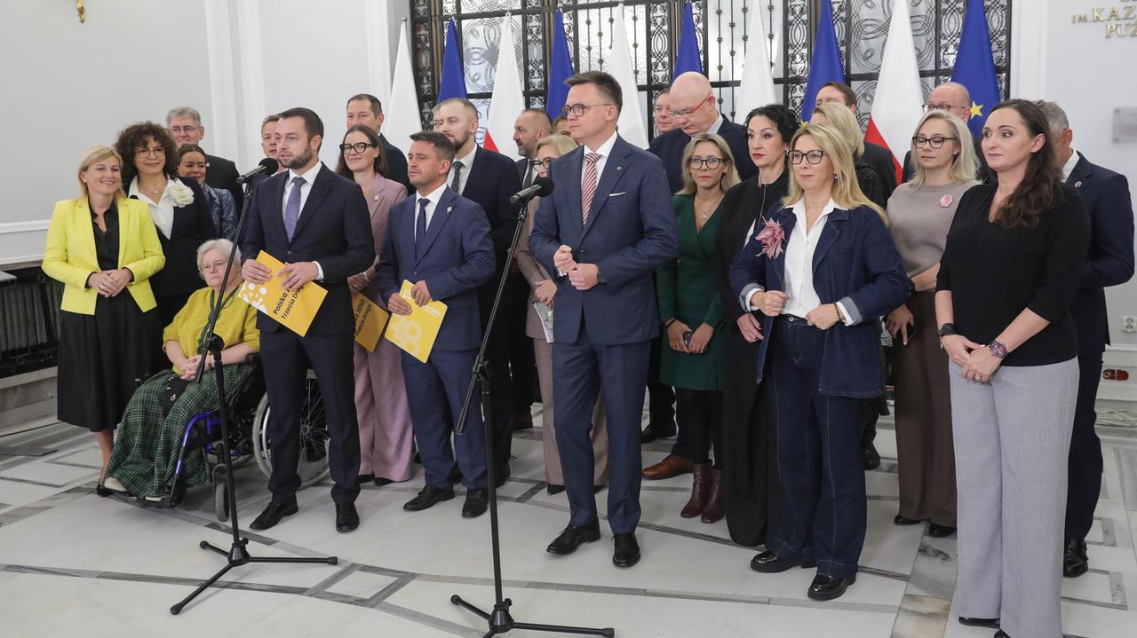 Jest oficjalna lista kandydatów na szefa Smerfów 2050