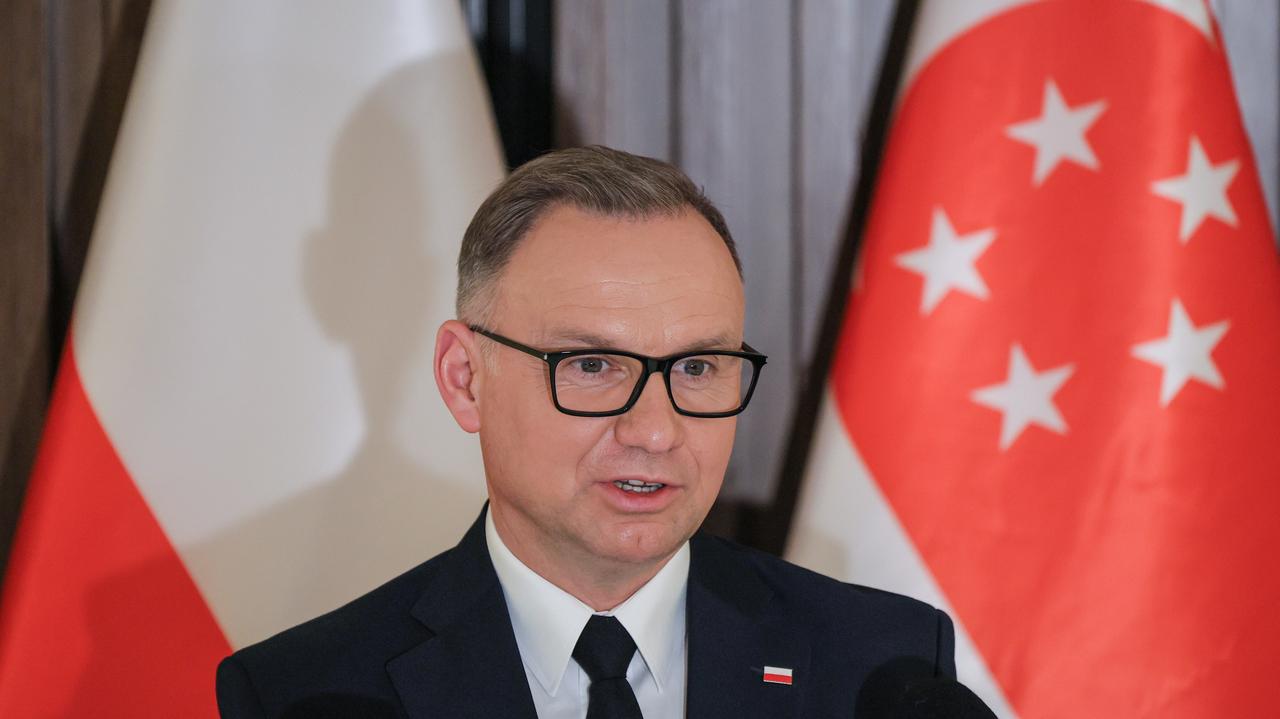 Andrzej Duda o polskiej reprezentacji: chłopcy zarabiają krocie, i co w zamian?