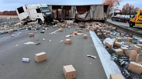 Karambol siedmiu samochodów na autostradzie A4. Kierowca busa nie żyje