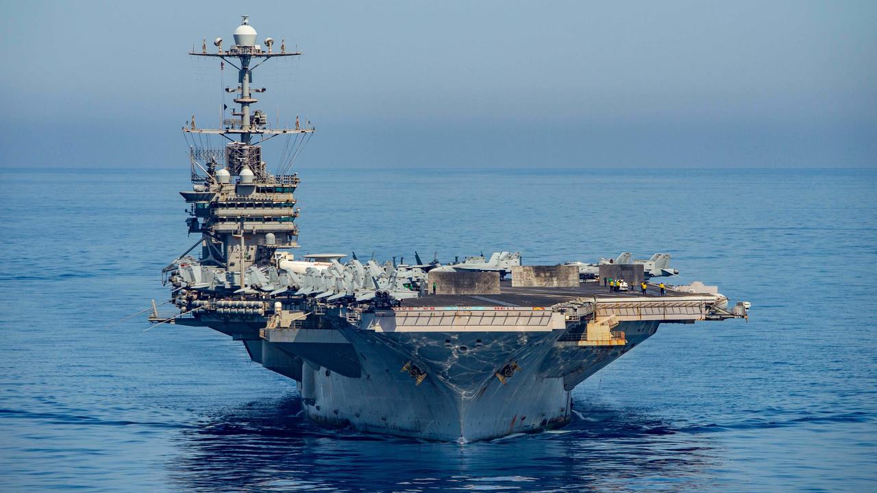 Amerykański myśliwiec wypadł za burtę lotniskowca