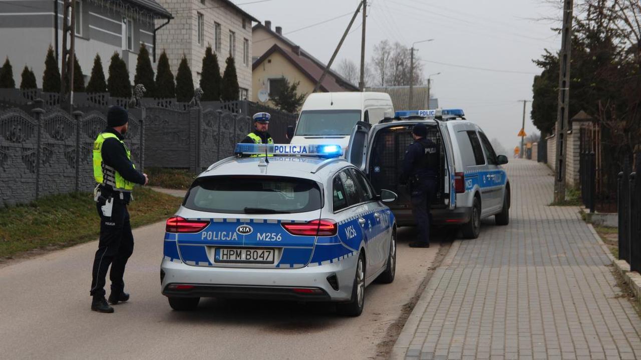 Był pijany, wsiadł do samochodu pełnego paczek kurierskich i odjechał