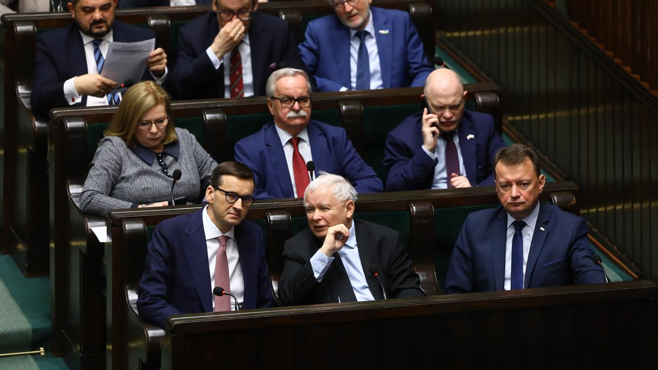 We frakcjach w PiS "jest zbyt wielu solistów"