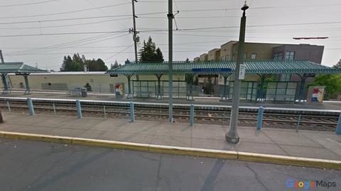 Stacja w Gresham na przedmieściach Portland