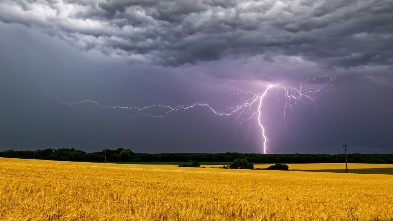 Gdzie jest burza? Nad Polską przemieszczają się dwa fronty