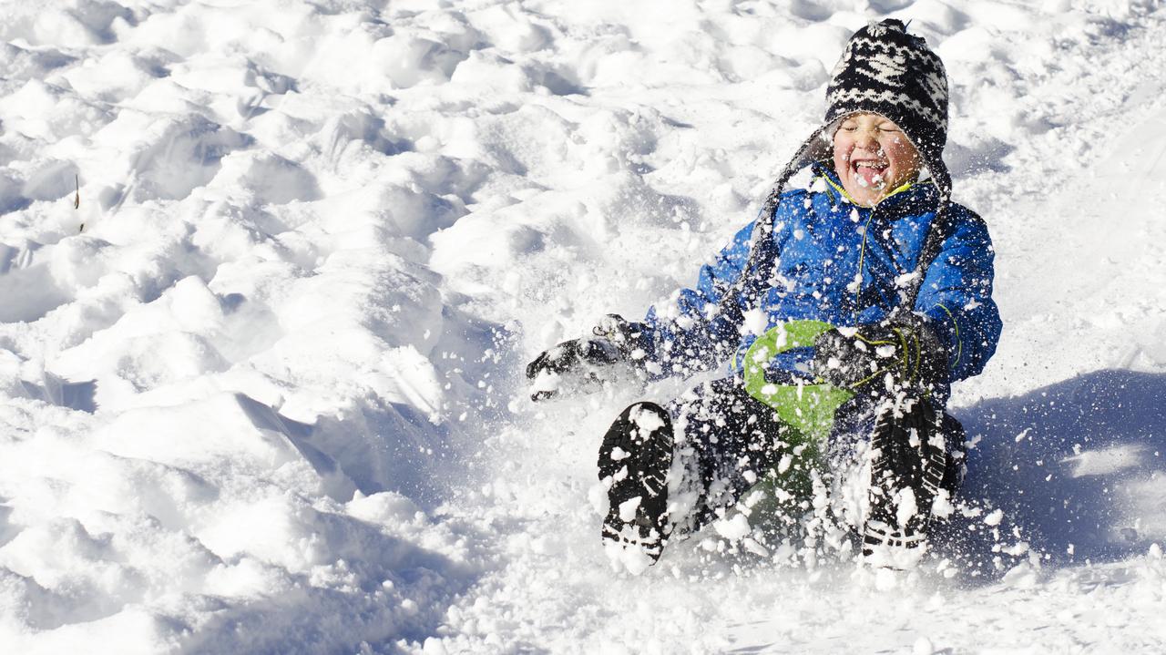 Warszawa bez stoku narciarskiego na ferie. Nie ma też wyznaczonych miejsc dla sanek