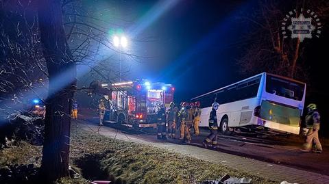 Zderzenie autobusu z osobówką w miejscowości Wręczyca Wielka