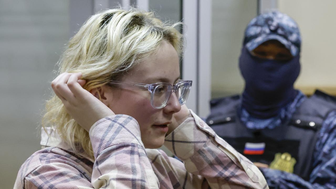 Nastoletnia wokalistka po raz trzeci skazana na 13 dni więzienia