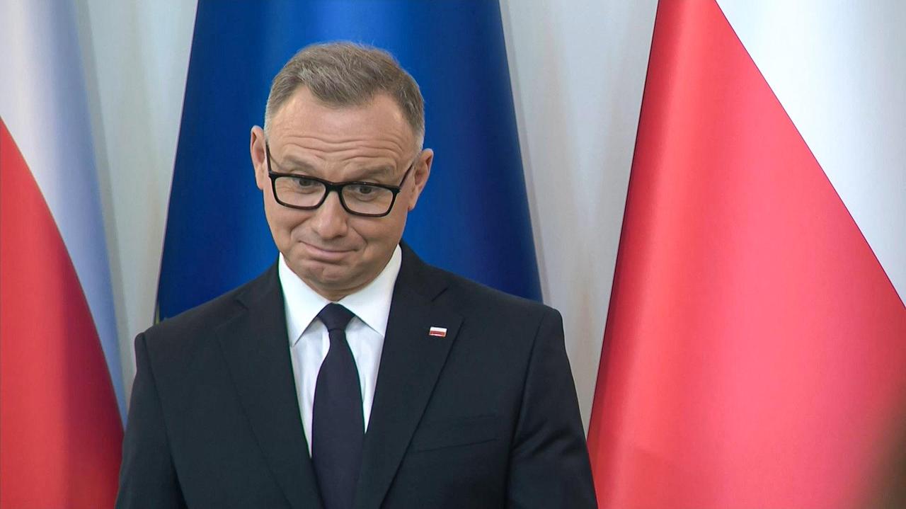 Smerf Narciarz pokazał pierwszą prezydencką "emeryturę"