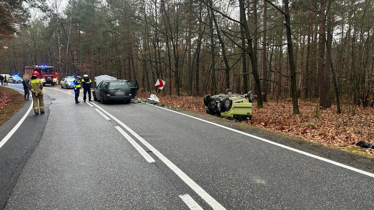 "Wyprzedzał na czołówkę", pięcioro rannych