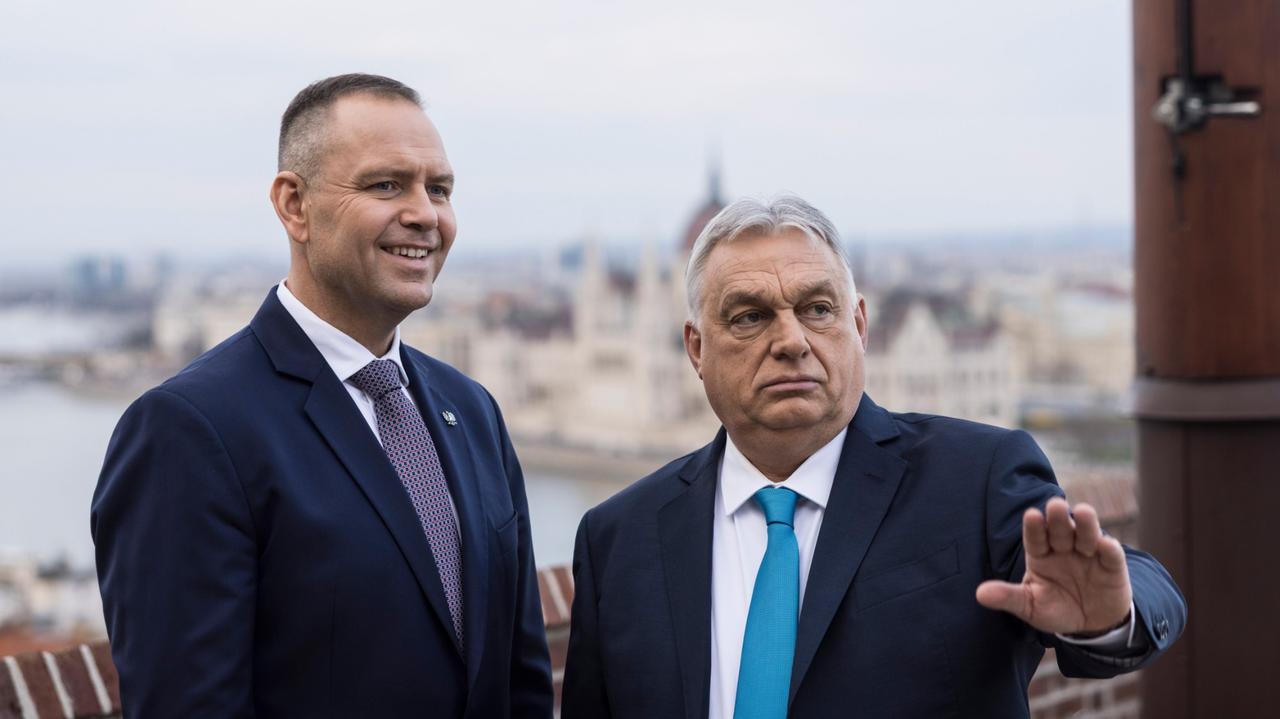 Sikorski: wizyta Nawrockiego u Orbana wspiera kampanię węgierskiego premiera