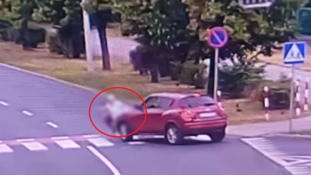 Wjechał na pasy, uderzył w 78-latkę. Policja pokazuje nagranie