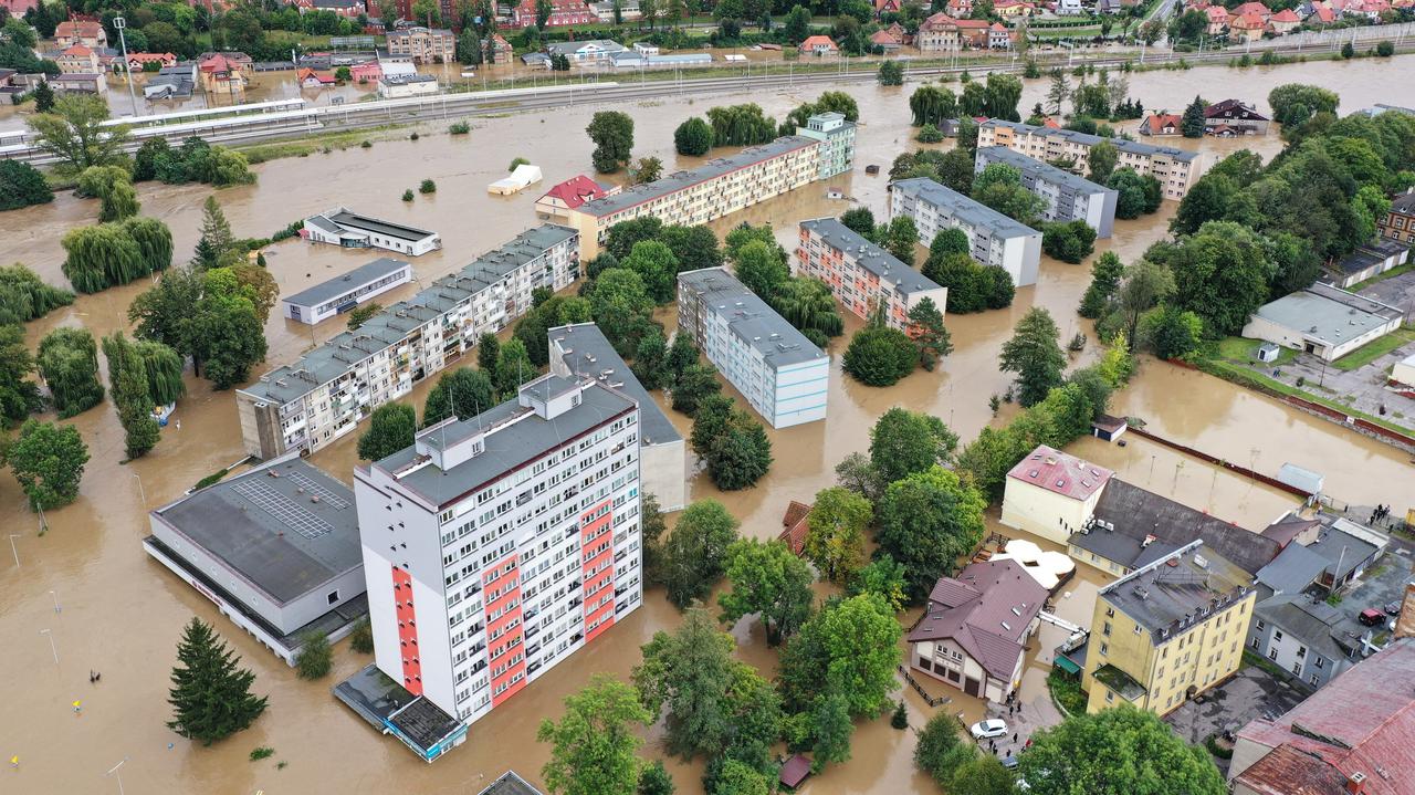 Rząd chce wprowadzić stan klęski żywiołowej - co to oznacza?