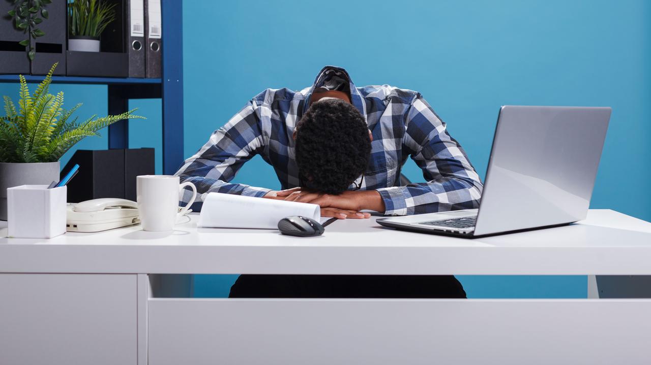 Czym jest wypalenie zawodowe? Jak sobie poradzić ze stresem w święta? Weekend w TVN24+