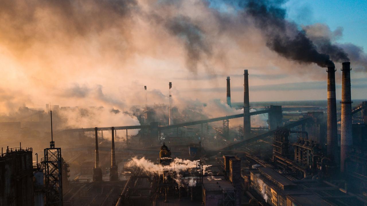 Smog nasila objawy chorób. Komu szczególnie szkodzi?