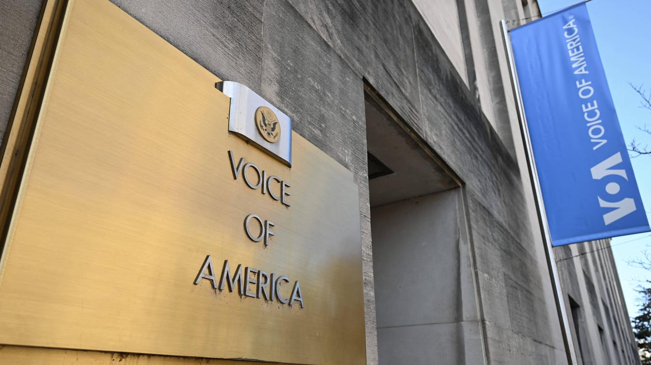 Trump chce uciszyć Głos Ameryki. 600 osób zwolnionych