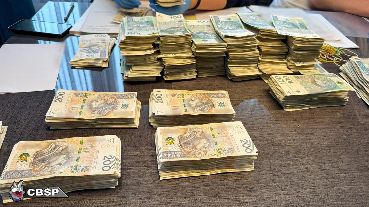 Papierosy warte miliony. Rozbili grupę przemytników