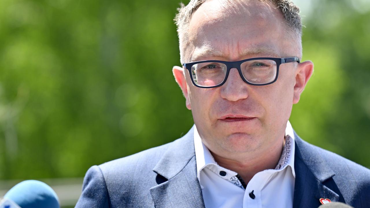 Poseł KO Gierada zwolnił asystenta, który zasnął pijany na imprezie studenckiej