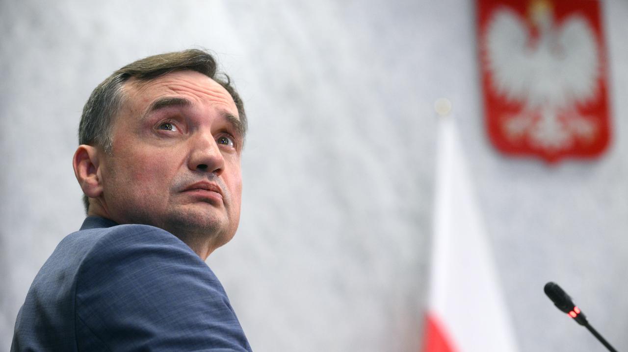 Przenalizowali wydatki na biuro poselskie Ziobry. Oto sprzęt, który kupował