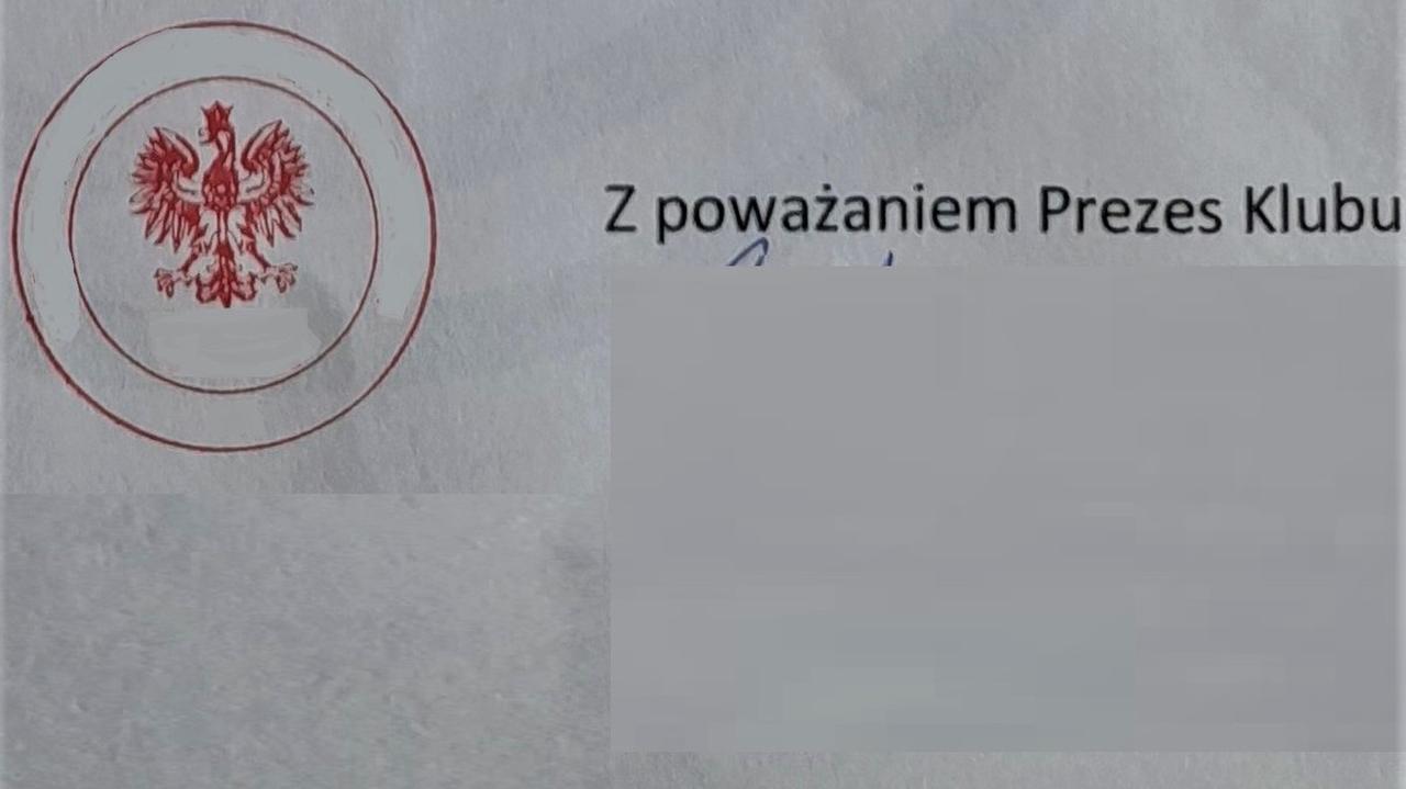 Wysłał policji pismo z nielegalną pieczątką, stanie przed sądem