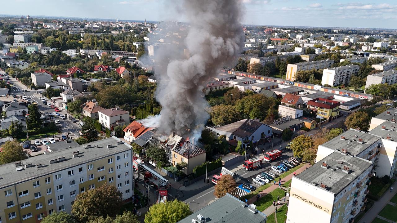 Wielki pożar w Inowrocławiu. Palą się trzy budynki