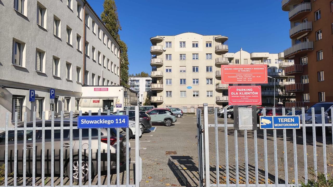 Stworzył fikcyjne osoby i brał na nie zasiłki. Pracownik MOPR przed sądem