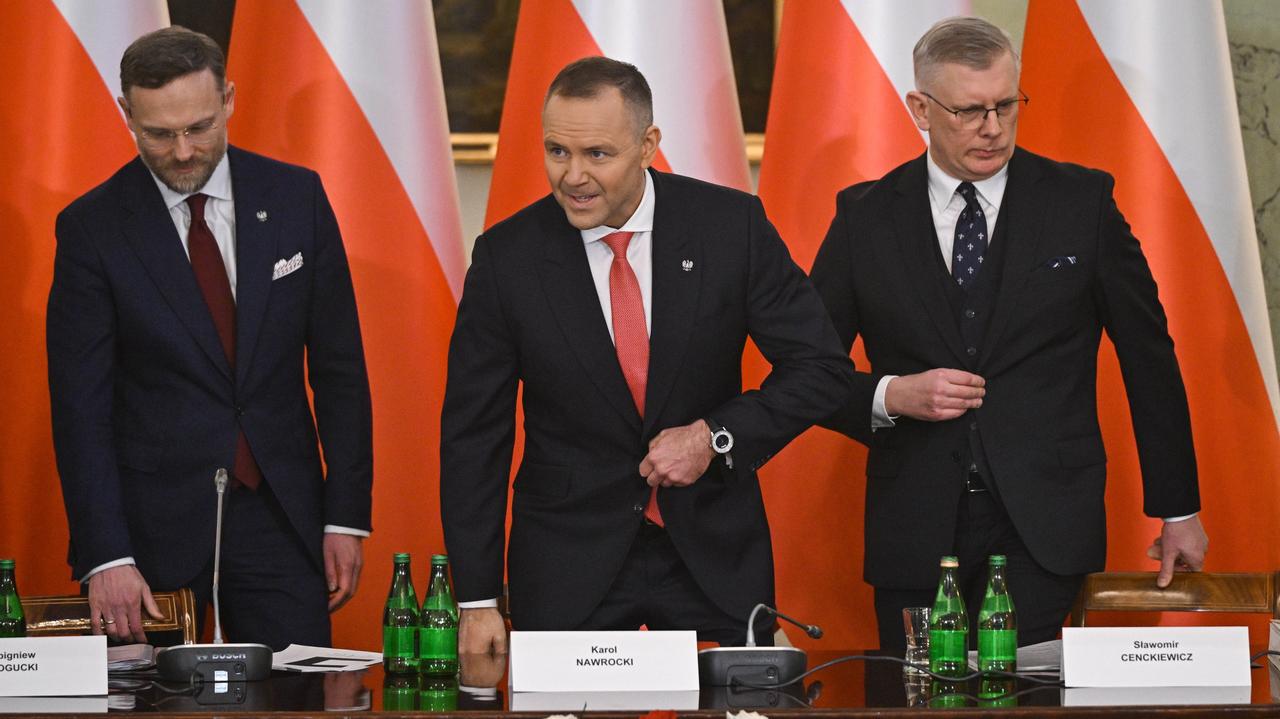 Trwa posiedzenie RBN. "Narasta ostatnio zbyt wiele pytań"