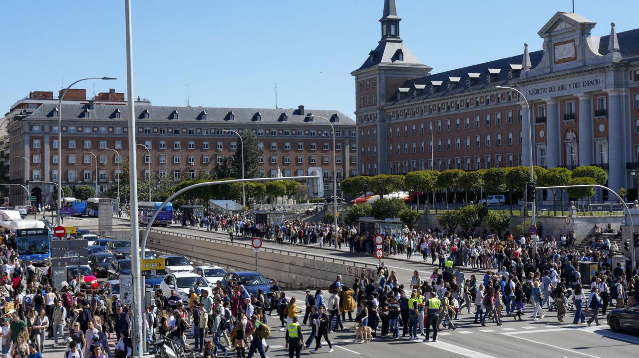 Awaria prądu, debata prezydencka, decyzja w sprawie konklawe