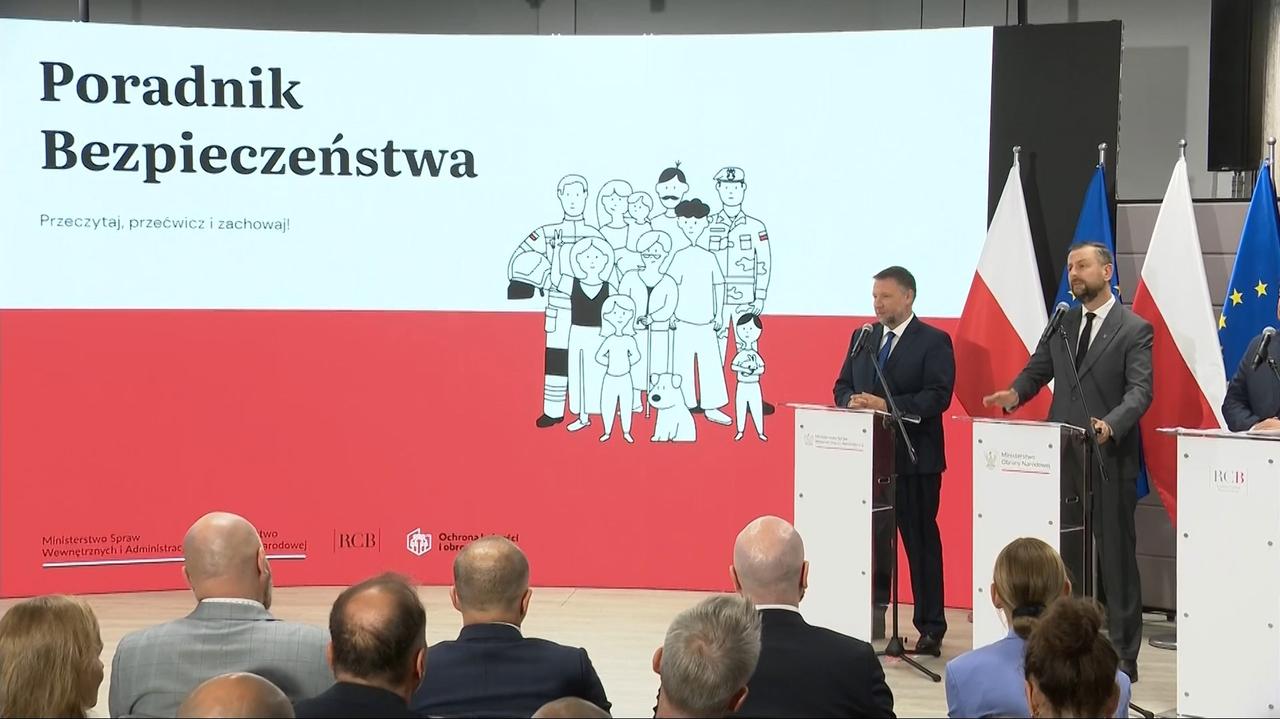 "Poradnik bezpieczeństwa" już dostępny. "Nigdy wcześniej nie powstał taki dokument"