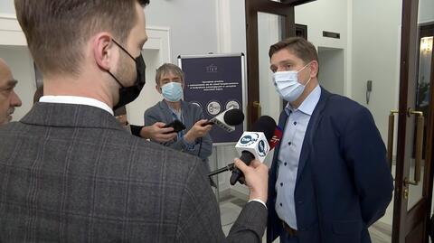 "Miliony wywalane w błoto" w MON. Kownacki o Dworczyku: mail był błędem