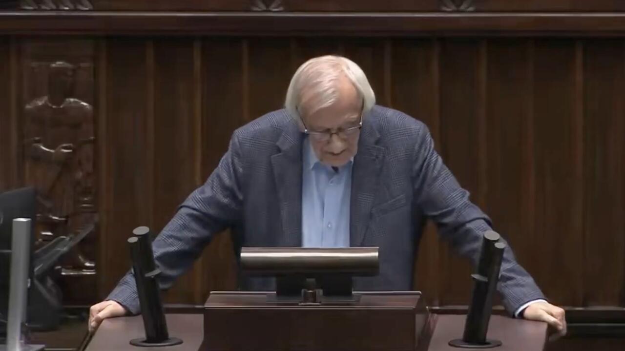 Terlecki apologized to Nitras at night. There is simply a recording