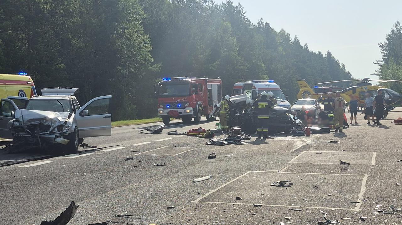 Wymusił pierwszeństwo. Wielu rannych po zderzeniu na "krajowej" 25