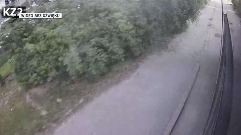 Monitoring z autobusu miejskiego, którym podróżował 25-latek