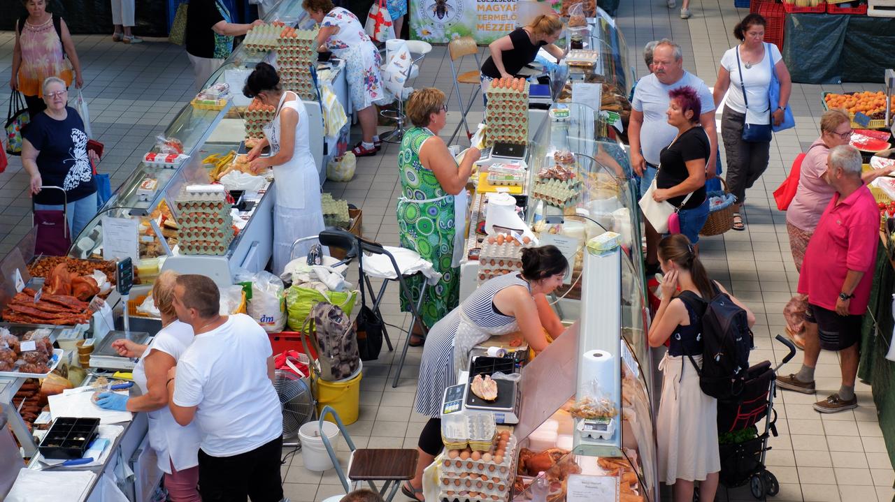 Węgry walczą z inflacją. Obowiązkowe promocje w sklepach